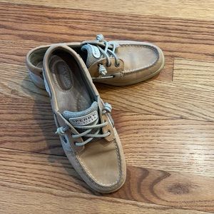 Speedy topsider shoes!